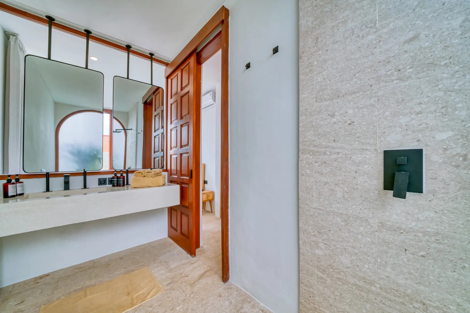 Room Detail Image